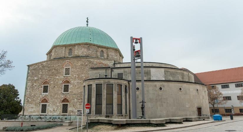 Nyolc év hallgatás után szombaton ismét megszólaltatják Pécs ikonikus látványosságát