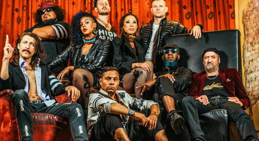 Végre hozzánk is ellátogat a cigánypunk stílus megteremtője