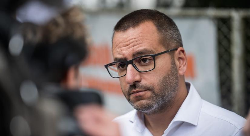 Elmarasztalta a Fővárosi Törvényszék a Szuverenitásvédelmi Hivatalt, Láncziéknak sérelemdíjat kell fizetniük az Átlátszónak