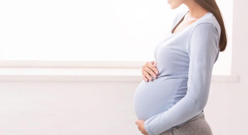 Ikrekkel lett várandós egy 21 éves nő, most azonban bűntudata van