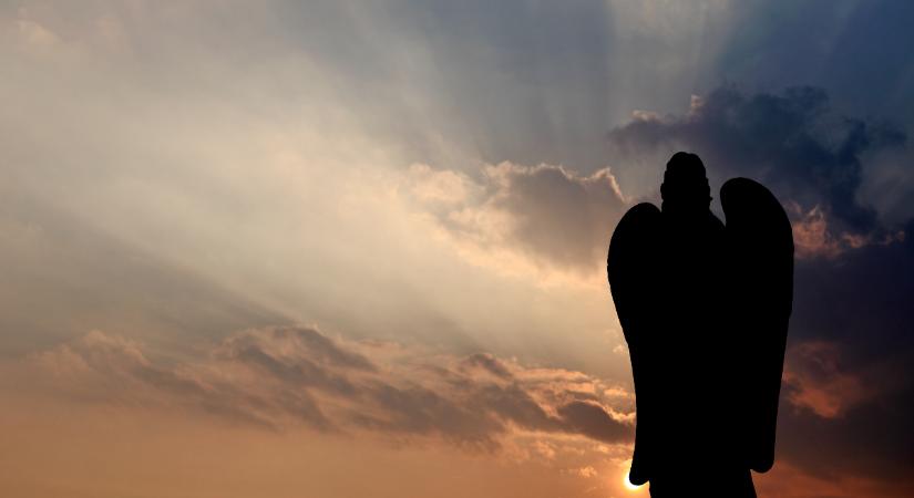 A telihold Angyalainak üzenete: Fénykapu nyílik a szívedben!