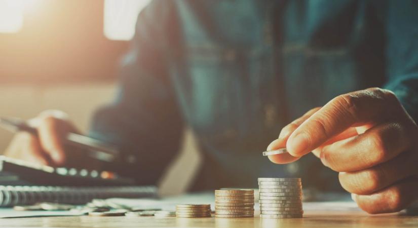 Változás jön a táppénz és a GYED összegénél januártól