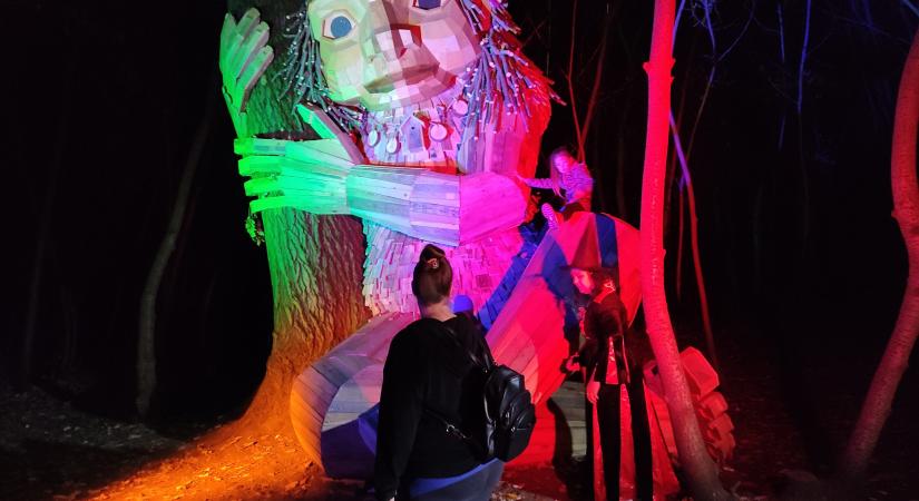 Fények és varázslat Ölelő Olgánál Mikulás alkalmából