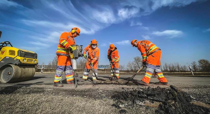 Rendkívüli bejelentés jött, baj van egy hazai úton