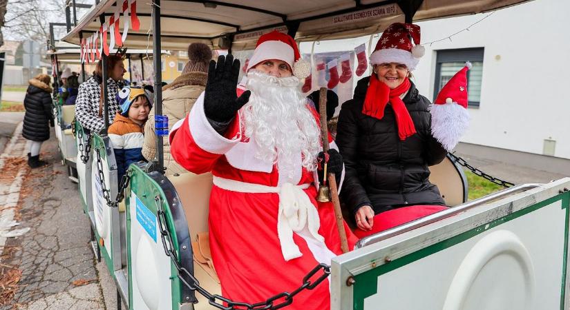 Belvárosi körútra indult a Mikulás a Gyepszél úti óvodásokkal - fotók