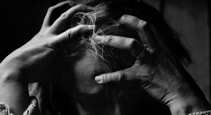 Karpereccel is ellenőrizhetik a távoltartást: nagyobb intézkedéscsomag készül