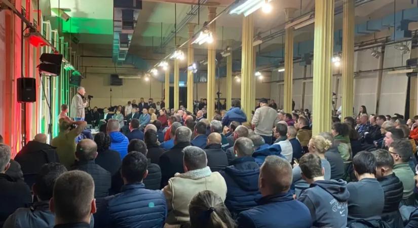 Lázár bedurrantotta a Fidesz erdélyi kampányát