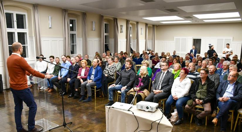 Háború vagy béke? A magyar kormány álláspontja nem változott