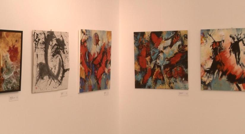 Grafikai utazásra hív az Elméleti Galéria Debrecenben: metszetek és karcolatok mesélnek