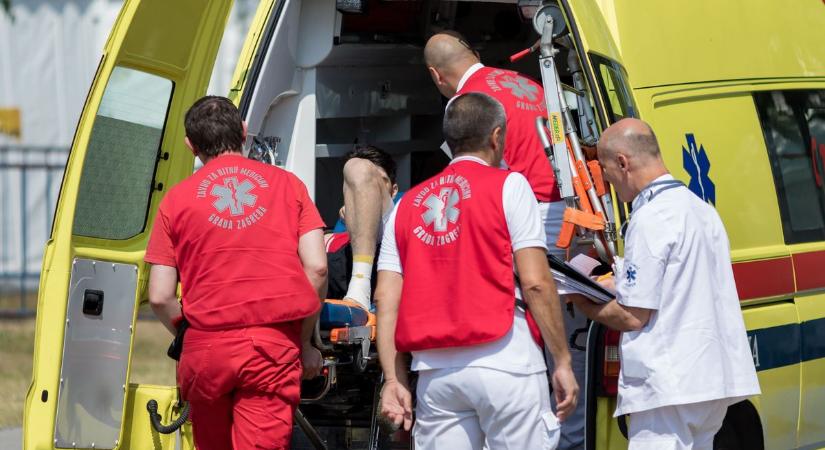 Brutális hármas baleset Baranyában - az egyik sofőr életéért küzdenek