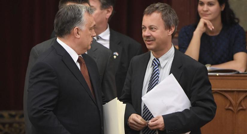 Nem múlt el a baj: ismét műtőbe került a fideszes államtitkár, már negyedszer