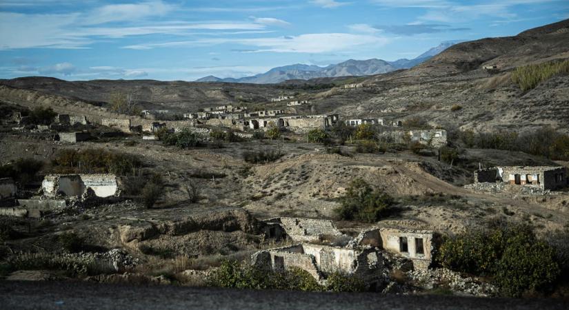 Közel negyvenmilliárdot adhat a kormány egy azerbajdzsáni falu újjáépítésére