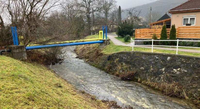 Holttestet találtak a Szinva-patakban, a rendőrség egyelőre nem kommentálja az ügyet