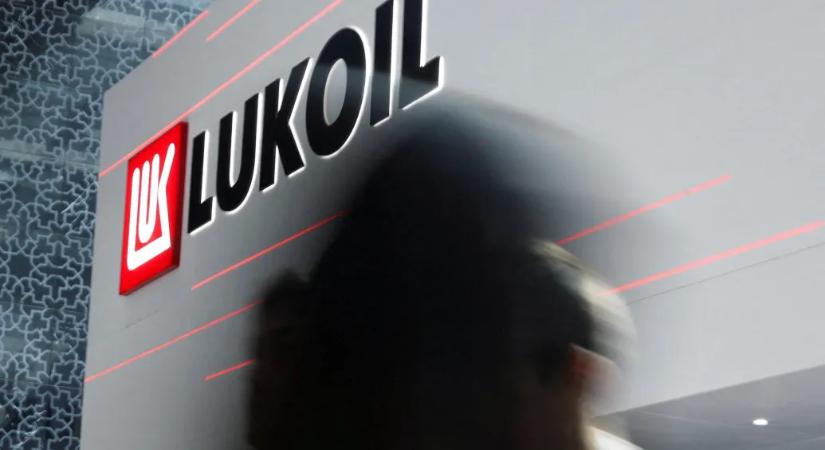 Reuters: A Mol is érdeklődik az orosz Lukoil külföldi egységeinek megvétele iránt