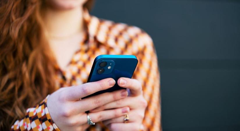 Ízületi gyulladást okozhat, ha nem így tartod a mobilod