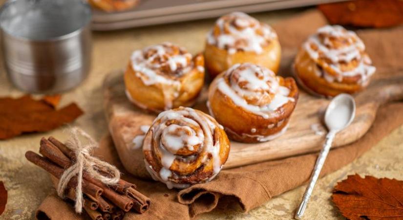 Ez a mennyei karácsonyi fahéjas tekercs csak 200 kalória: cukor nélkül készül