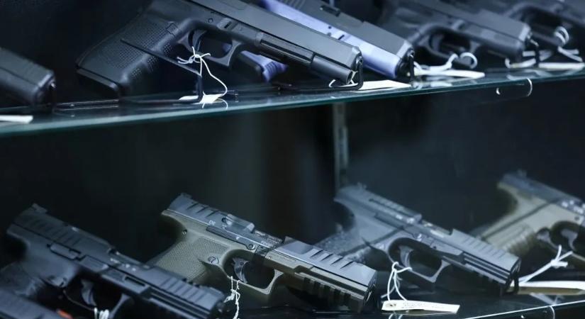 Svájc feladja fegyverexport hagyományait, és a semlegességet teszteli az ukrajnai háborúban