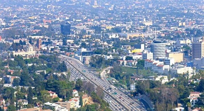 Trump új javaslattal borzolja a kedélyeket –Enyhítené a gépjárművek üzemanyag-fogyasztási előírásait