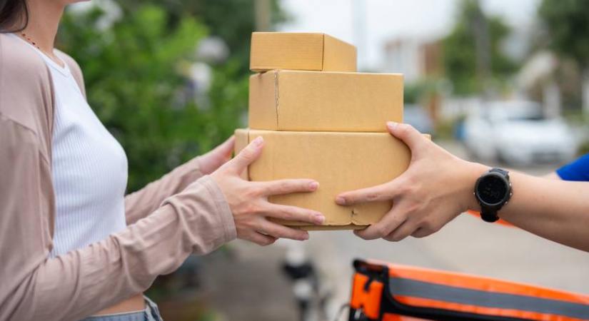 Kéretlen karácsonyi ajándékokkal vernek át a csalók, légy résen