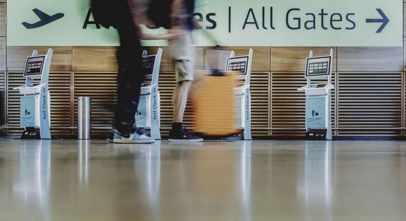 Brutális vízumszigorítást rendeltek el az Egyesült Államokban, kötelező lesz a nyilvános profil, bármikor átnézhetik az embert