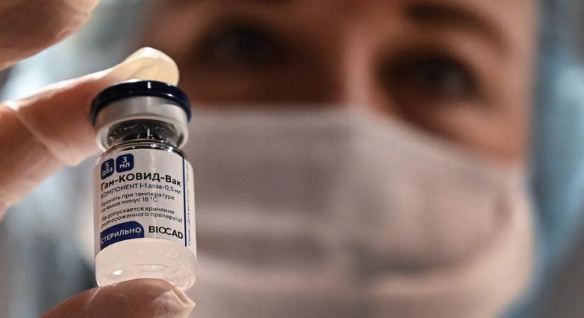 Három hét múlva engedélyezhetik az orosz vakcina forgalmazását
