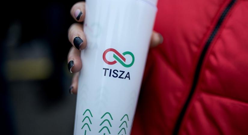 Závecz: A teljes népességben 5, a biztos pártválasztóknál 9 százalékpont a Tisza előnye