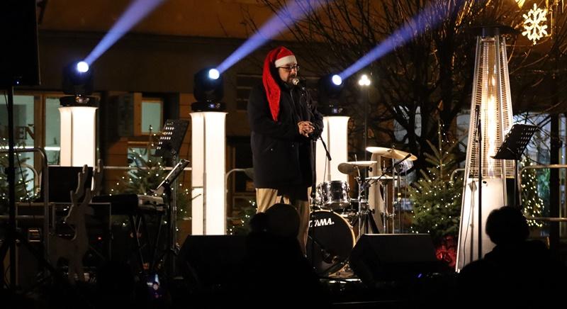 Megnyílt a rozsnyói karácsonyi vásár – ünnepi fények, kézműves portékák és közösségi élmények három napon át