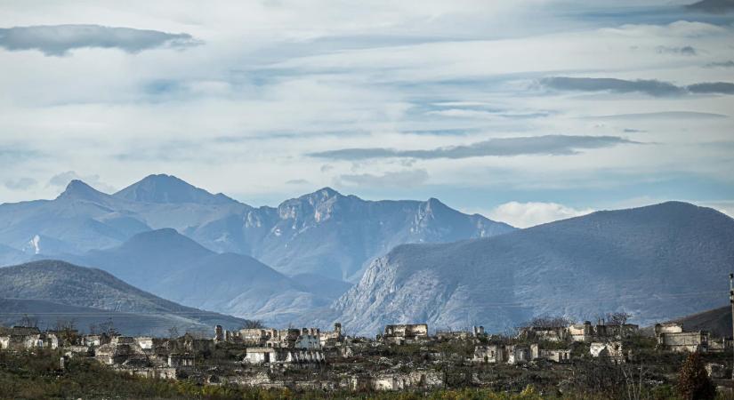 Hungary First: a kormány 39 milliárd(!) forintot szán egy azerbajdzsáni szellemfalu újjáépítésére