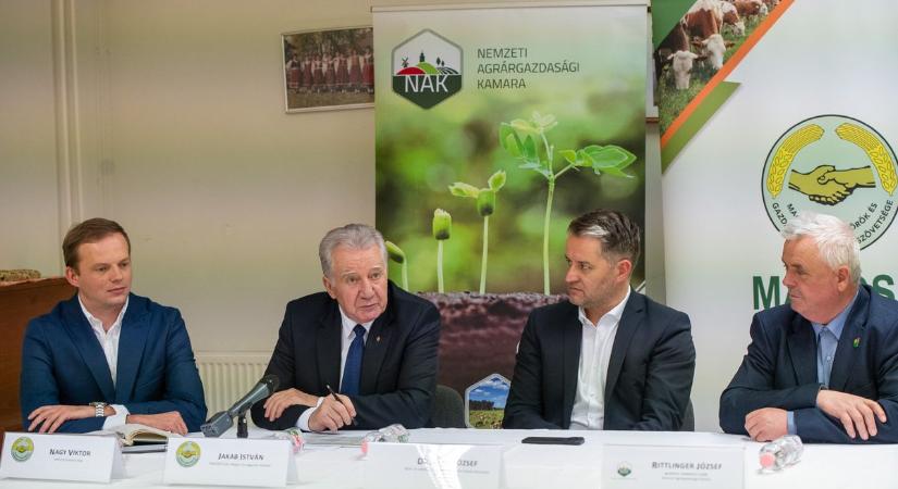 Jakab István Sombereken: hármas csapás fenyegeti a magyar agráriumot