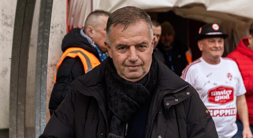 Révész: "Olyan játékosaim vannak, akik a Himalájára is jönnének velem"; Keane elmondta, hogy lehet bajnokságot nyerni - értékelések