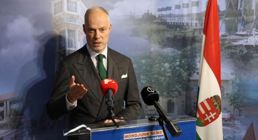 Szalay-Bobrovniczky Kristóf Siófokon: a háborút csak diplomáciai úton lehet lezárni