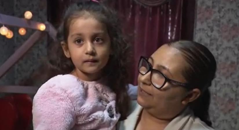 Tévedésből, egy évre elszakítottak családjától egy tóalmási kislányt