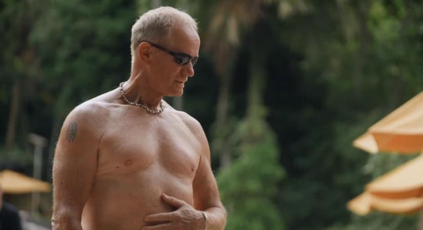 Epres Attila hirtelen akcióba lendül – a bikinis lányok reakciója mindent visz