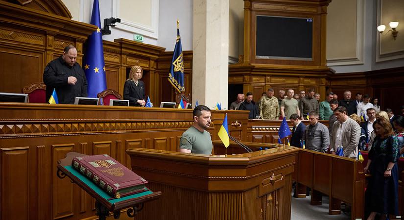 Folytatódik Zelenszkij kötéltánca