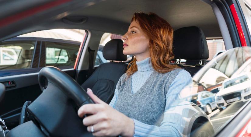 Brutális változás jön a két ünnep között, minden autóst érint