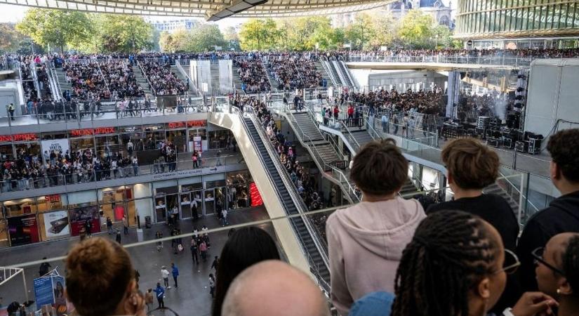 Horror Párizsban: négyen erőszakoltak meg egy 13 éves kislányt a KFC mosdójában