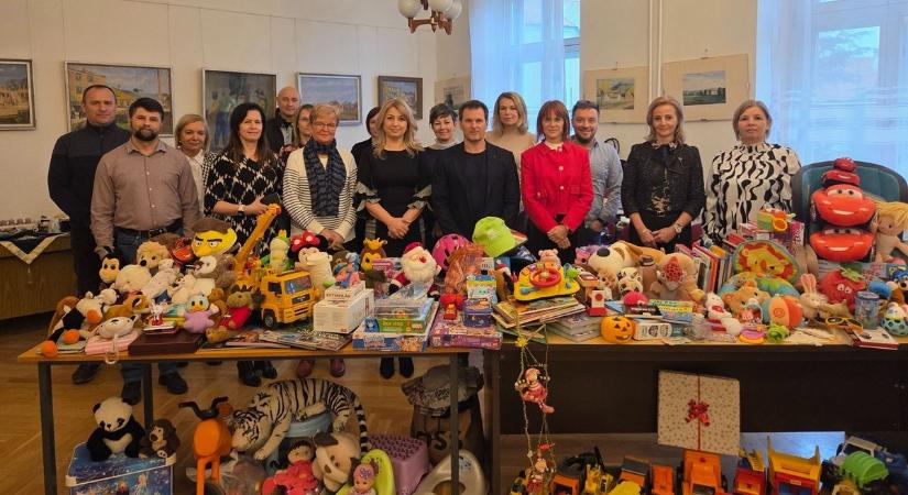 Szebbé tették a nehéz helyzetben levő gyerekek ünnepét