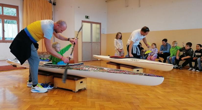 Kajakos nap a Széchenyiben – alsósok és felsősök is „vízre szálltak”