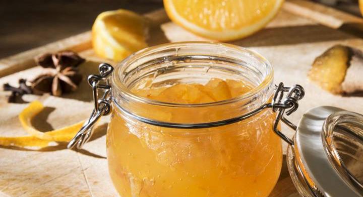 Narancslekvár fahéjjal és rummal: téli ízek üvegbe zárva