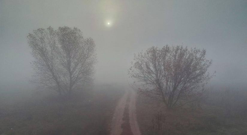 Pénteken is folytatódik a szürke, borongós idő
