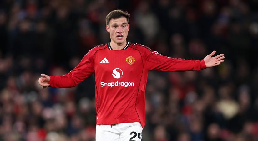 Az MU-szurkolók egyetlen játékos nyakába varrták a pontvesztést