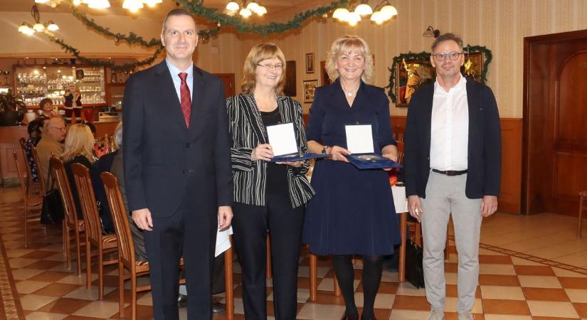 Zalai orvosokat ismertek el a rangos díjjal (képgaléria)