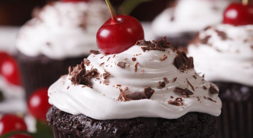 Mennyei fekete-erdő muffin recept, amit bárki könnyedén elkészíthet