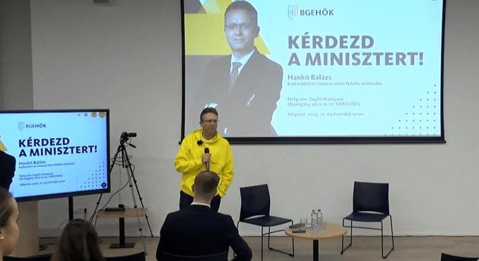„Pár millió forintért én is ki tudok állni hazudozni”- vitába torkollott Hankó Balázs BGE-n tett látogatása