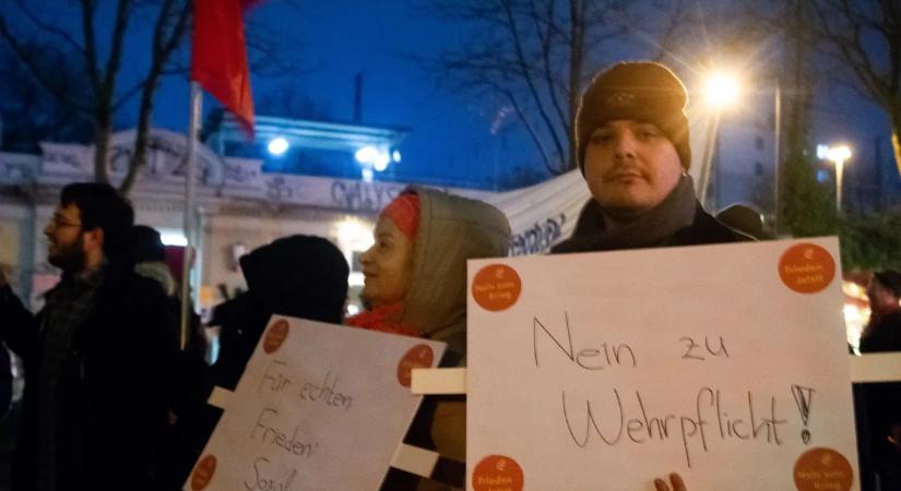 „Fegyvert fogni? Szó sem lehet róla!” – diáklázadás tört ki Németországban