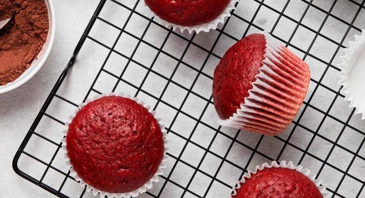 Látványos vörös bársony muffin: puha, krémes és mennyei