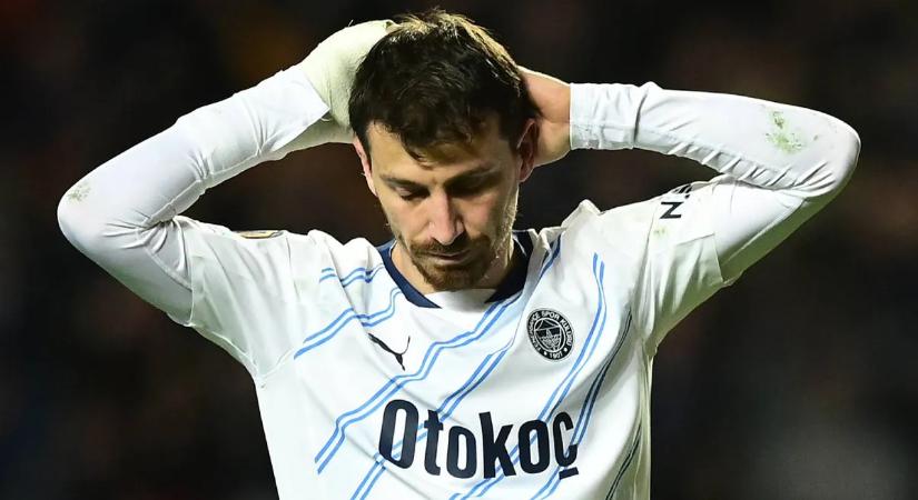 Török fogadási csalás: válogatott labdarúgót és FIFA-játékvezetőt is őrizetbe vettek