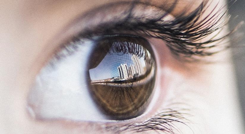 Így telik el az életünk pislogással, ásítással és egyéb „apró” dolgokkal – meglepő számok a test működéséről