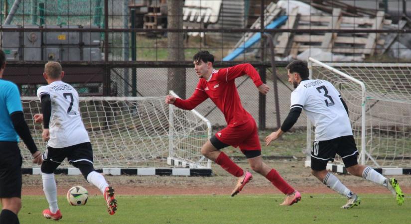 Az utolsó őszi fordulóra is maradtak izgalmak – két csapat küzd az őszi elsőségért