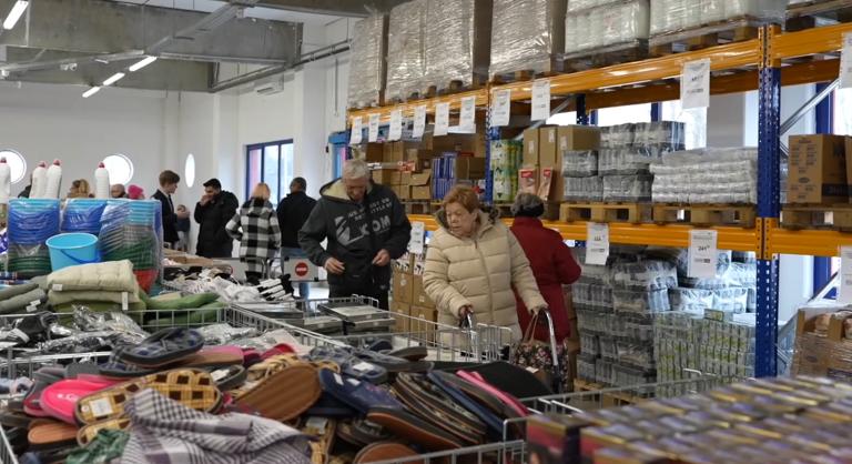 Olcsó, de minőségi? – Busket Plusz néven nyitott meg az első magyarországi Mere